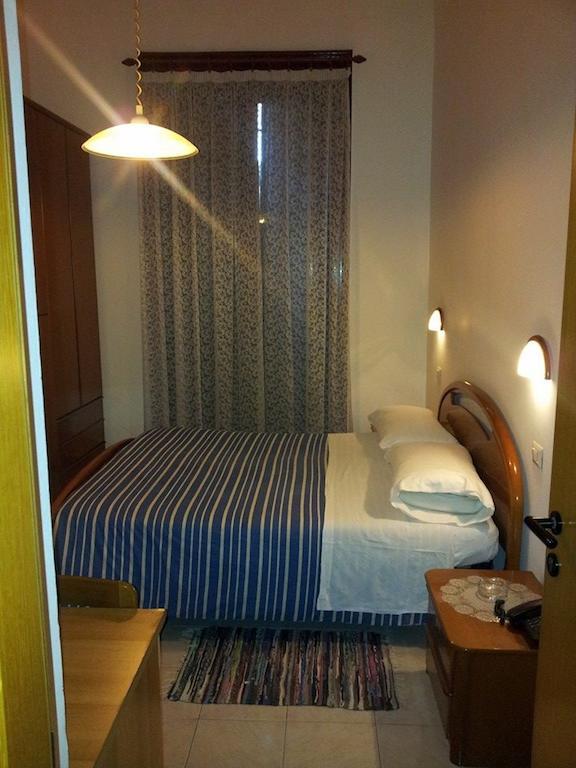 Hotel Acapulco Milán Habitación foto